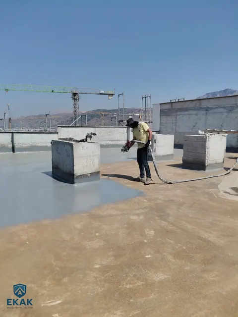 Çatı yüzeyinde polyurea su yalıtımı