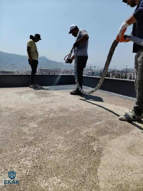 Polyurea su yalıtımı saha uygulaması 3